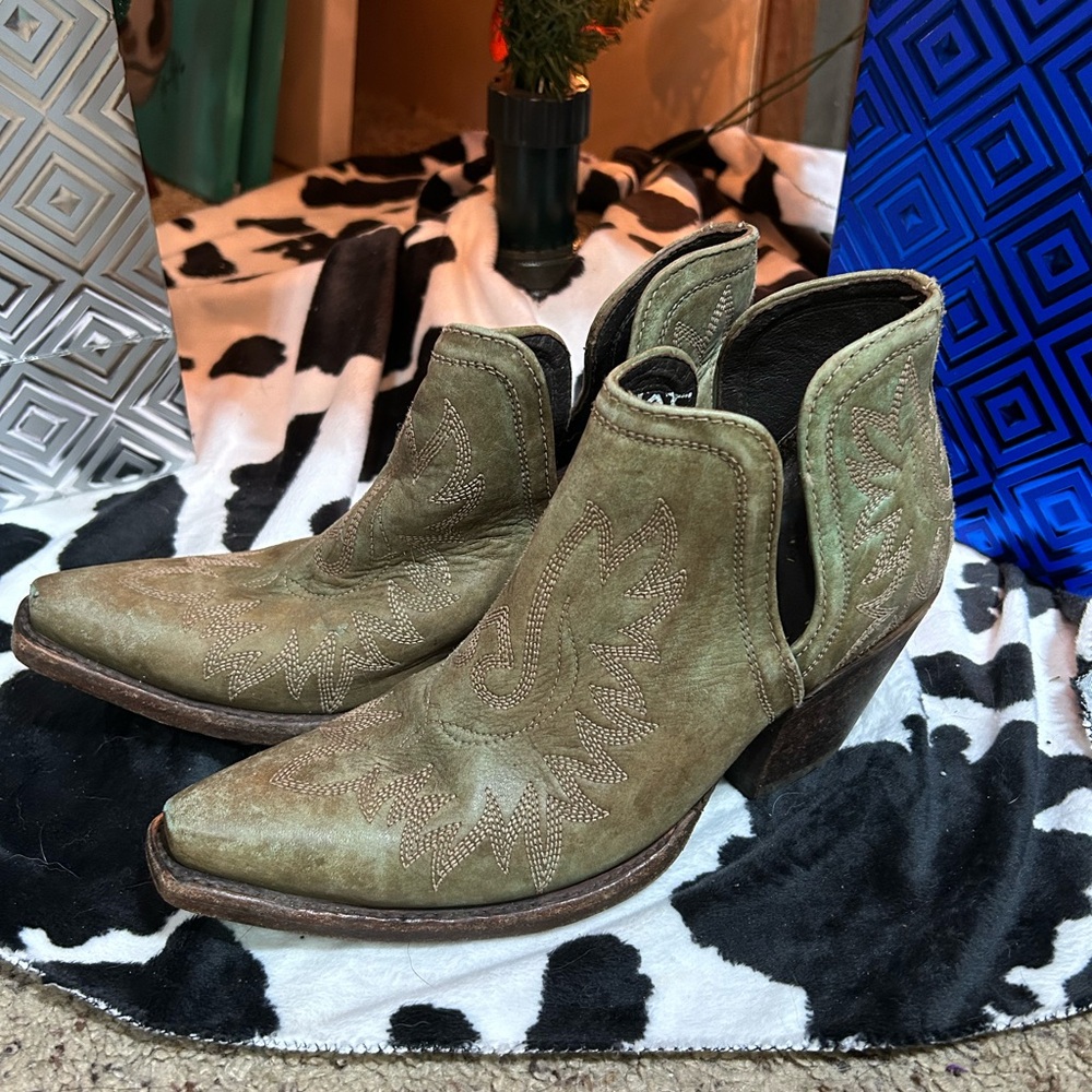 Ariat Dixon Western Ankle Boots - Picture 3 of 3